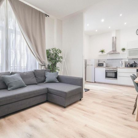 Petofi Apartment In The Center Будапеща Екстериор снимка